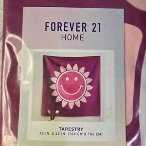 Forever 21 Home Tapestry Dorm Room Decor 42x42" Rose Violet Smiley Face MSP$27